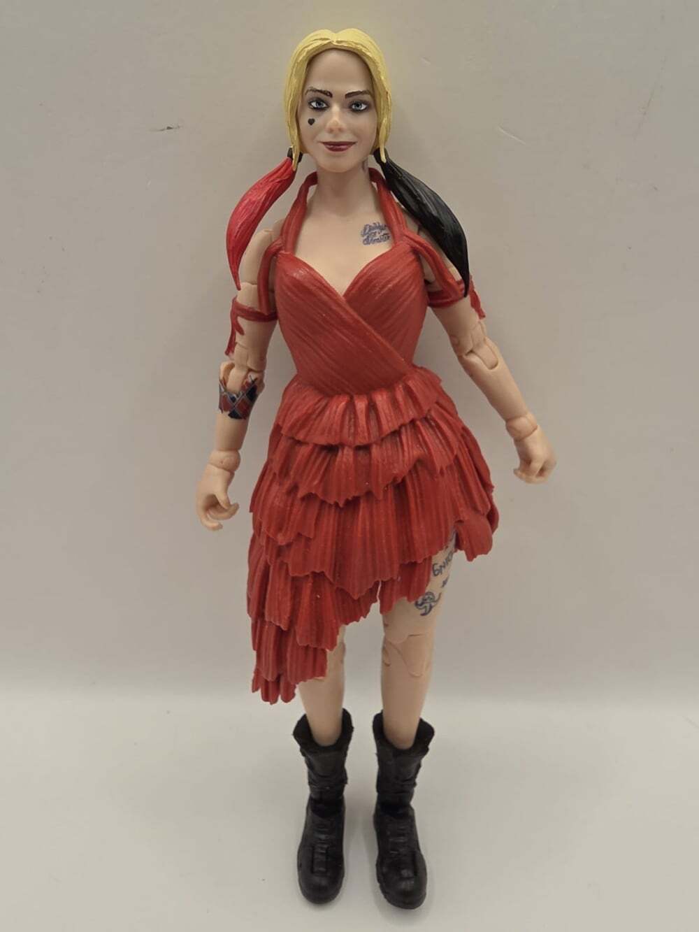 DC McFarlane Harley Quinn Suicide Squad King Shark BAF (no accessories)
